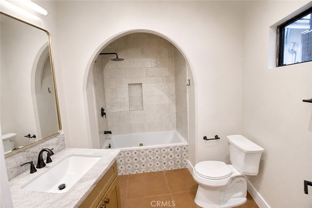 3434 Larissa - Photo 23