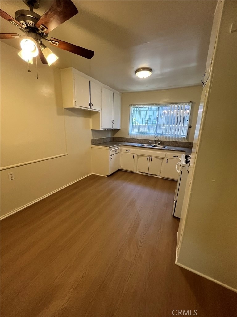 14632 Erwin Street - Photo 3