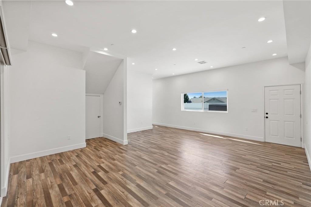 16507 San Fernando Mission Boulevard - Photo 7