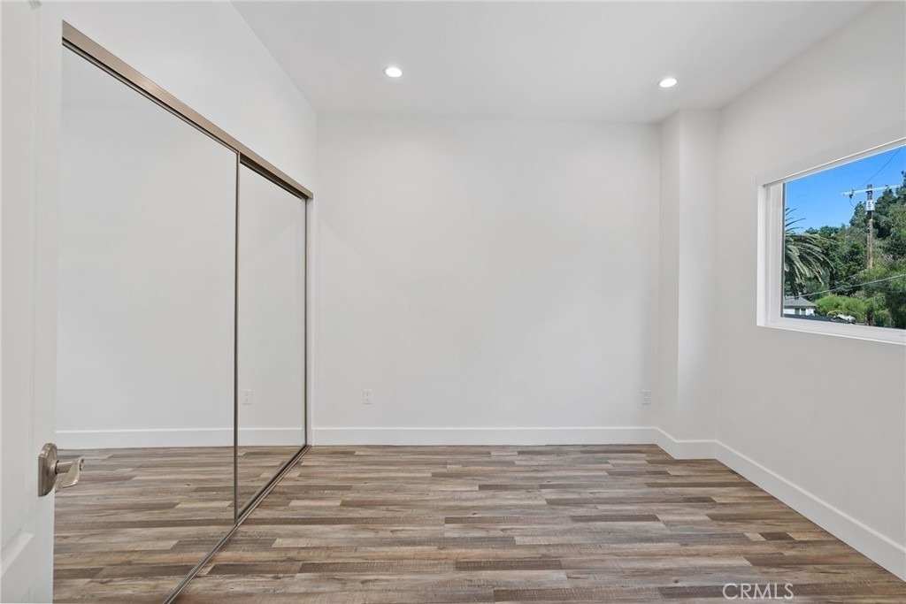 16507 San Fernando Mission Boulevard - Photo 20