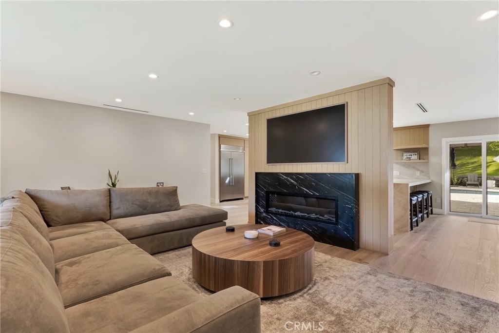 19160 Olympia Street - Photo 7