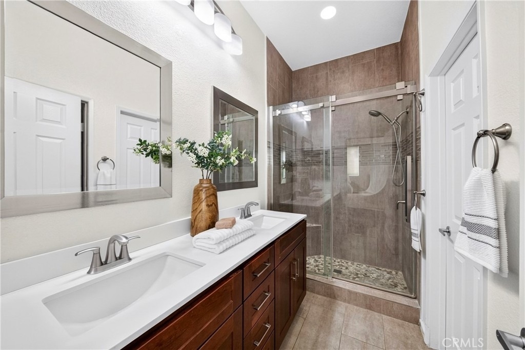 2256 Clark - Photo 36