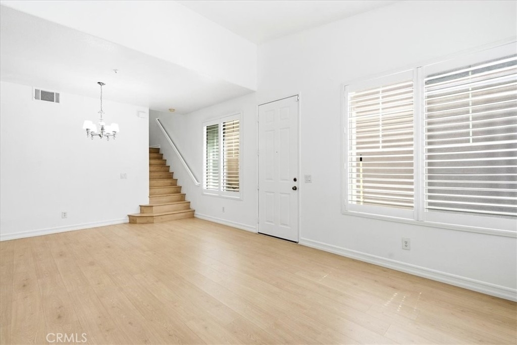 1473 Holcomb - Photo 4
