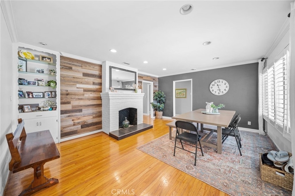 7323 W 91st - Photo 1