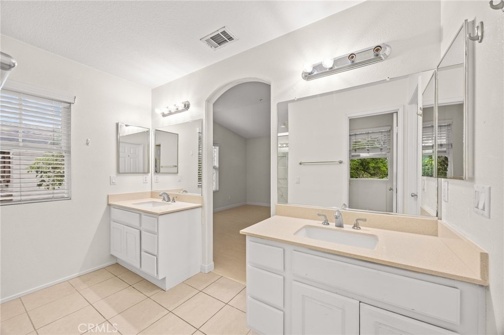 15 Ballard - Photo 18