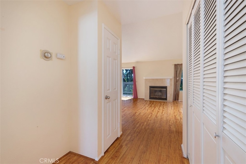 22 Campton Place - Photo 4