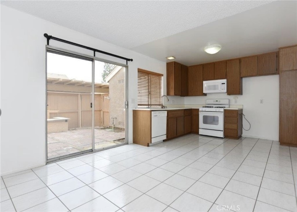 13 Eastmont - Photo 1