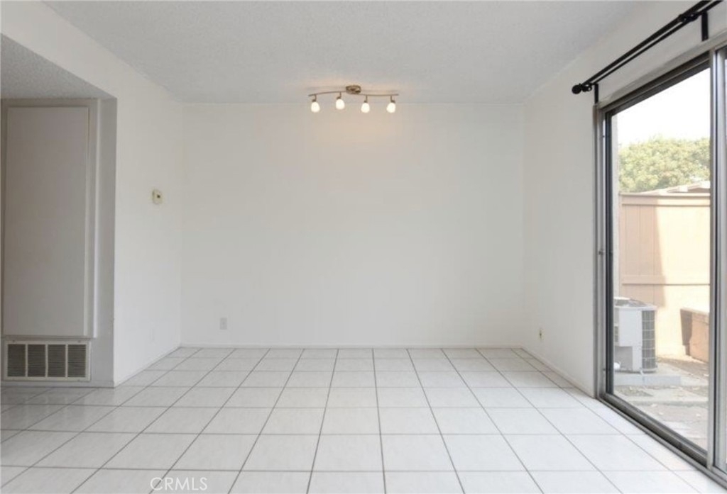 13 Eastmont - Photo 3