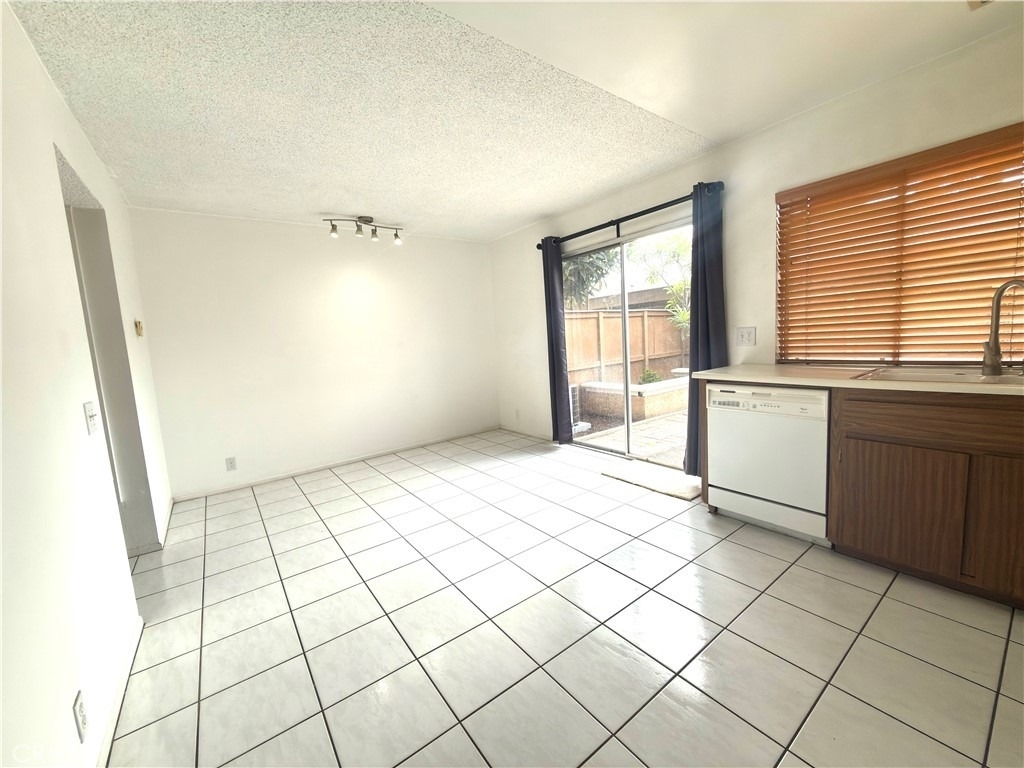 13 Eastmont - Photo 8