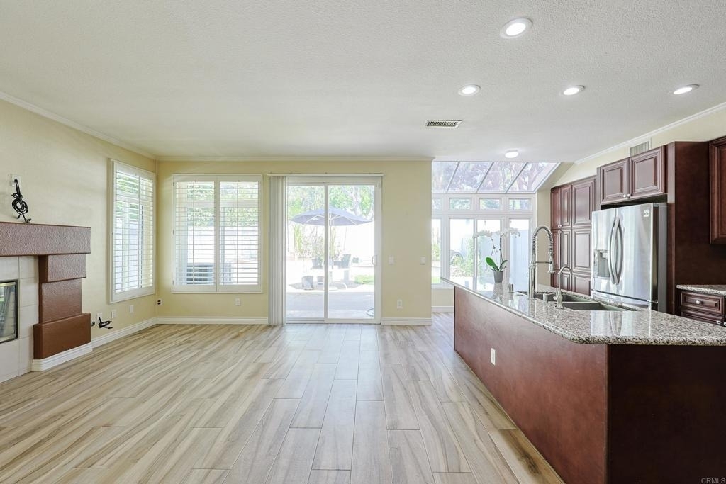 4578 Da Vinci Street - Photo 3