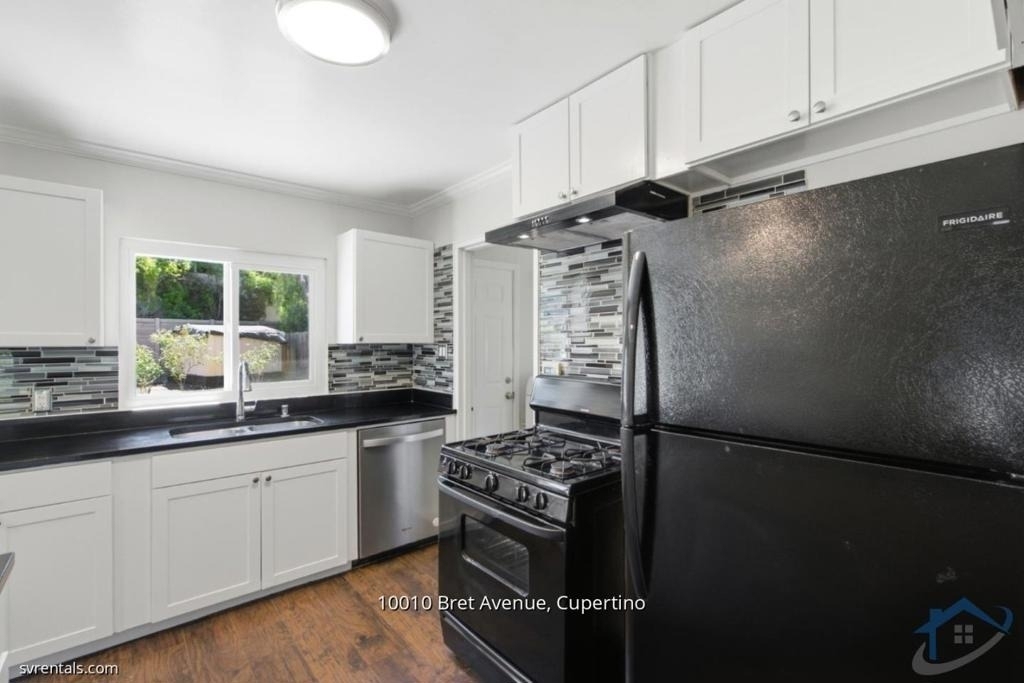 10010 Bret Avenue - Photo 3