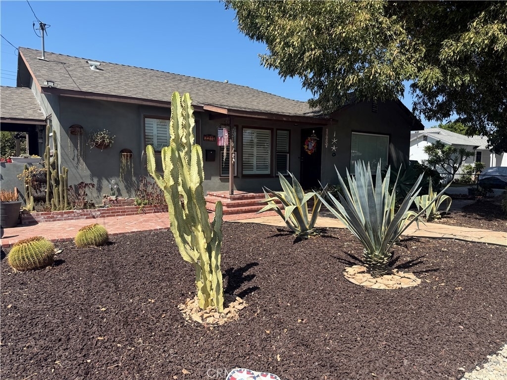 2210 Rockway - Photo 0