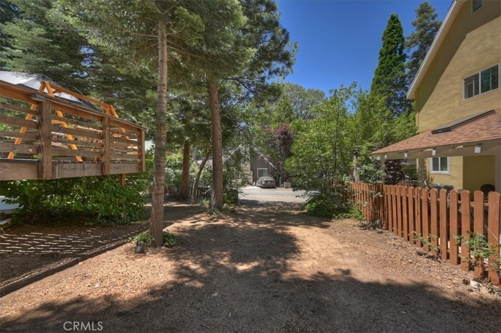 311 Hemlock - Photo 28