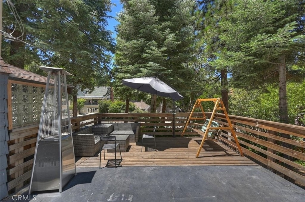 311 Hemlock - Photo 29