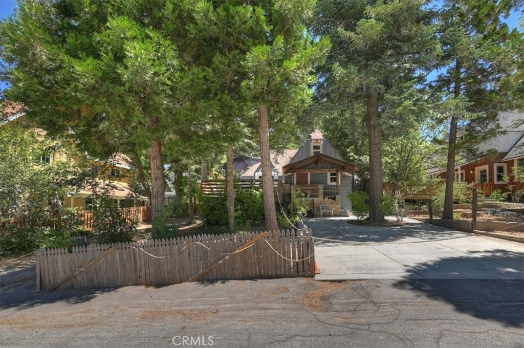 311 Hemlock - Photo 29