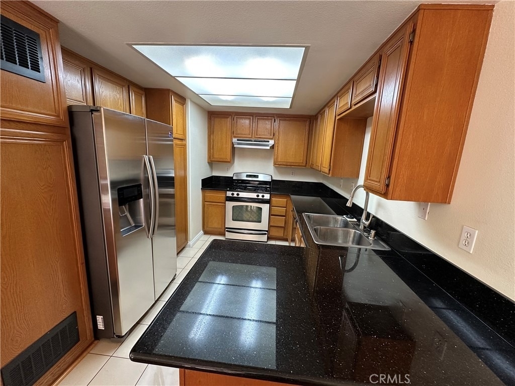 14748 Moon Crest - Photo 5