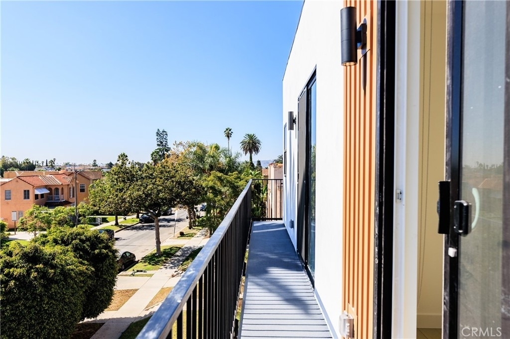 1021 S. Citrus Avenue - Photo 32