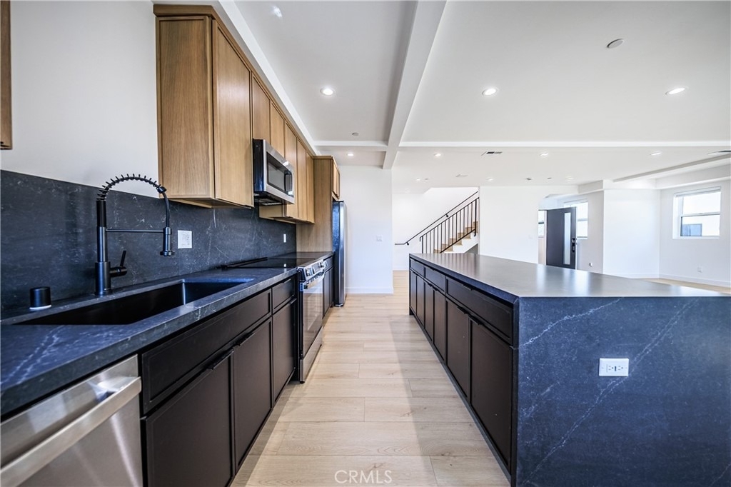 1021 S. Citrus Avenue - Photo 19