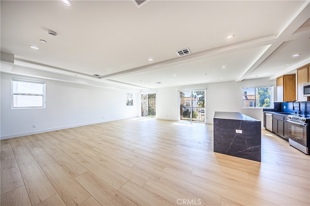 1021 S. Citrus Avenue - Photo 11
