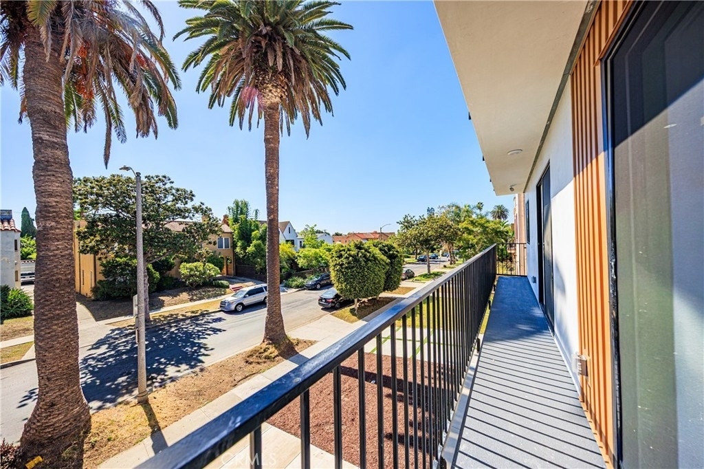 1021 S. Citrus Avenue - Photo 25