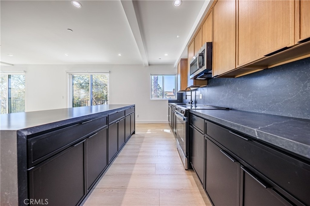 1021 S. Citrus Avenue - Photo 20