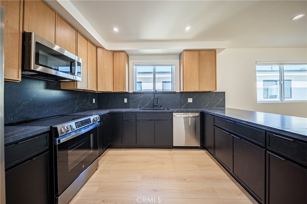 1021 S. Citrus Avenue - Photo 17