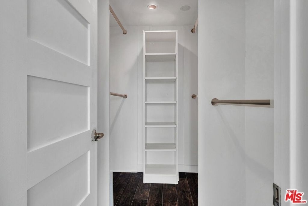 865 Comstock Avenue - Photo 18
