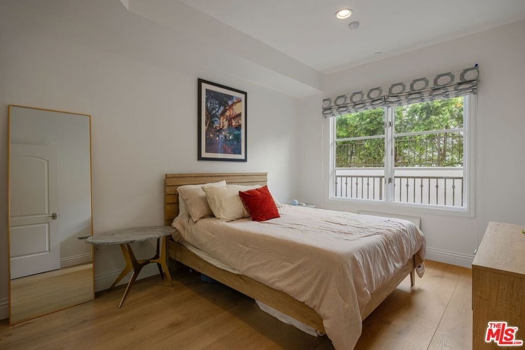 718 N Croft Avenue - Photo 13