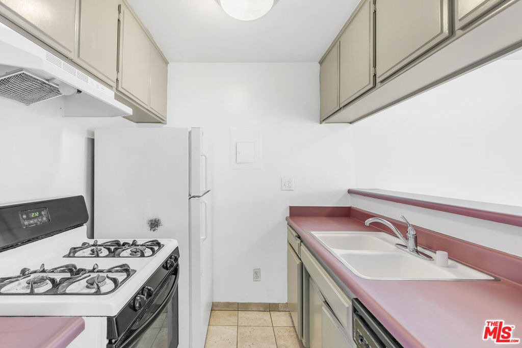 3600 Bagley Avenue - Photo 6