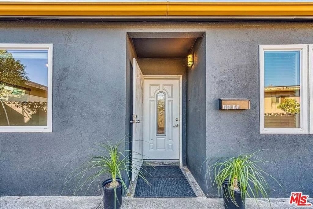 1588 1/2 W 36th Street - Photo 3