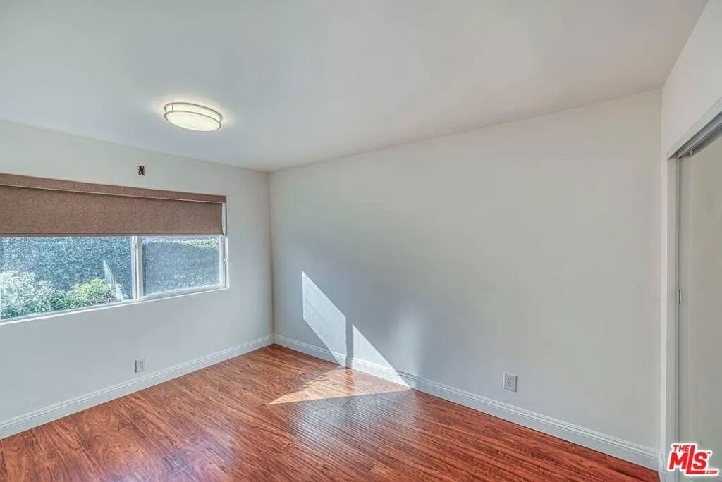 1588 1/2 W 36th Street - Photo 14