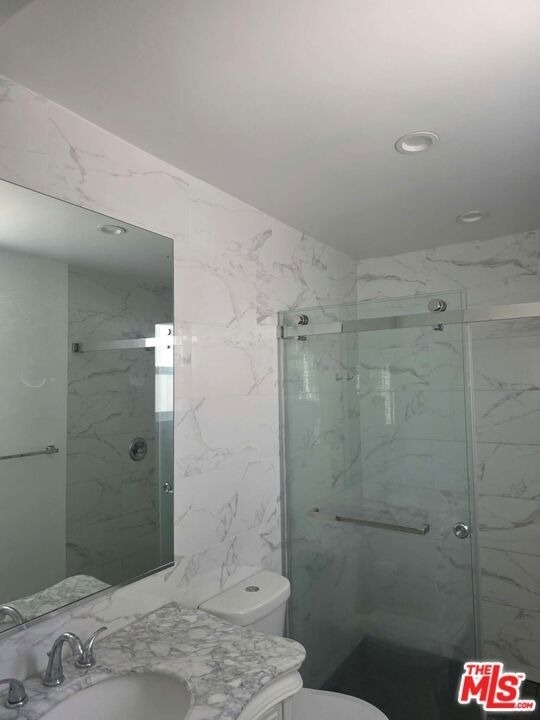 4331 Avocado Street - Photo 2