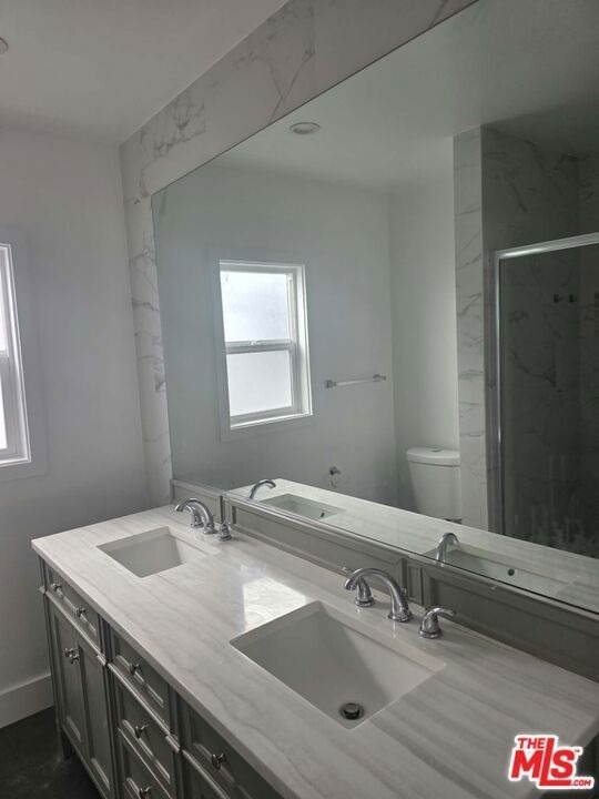 4331 Avocado Street - Photo 3