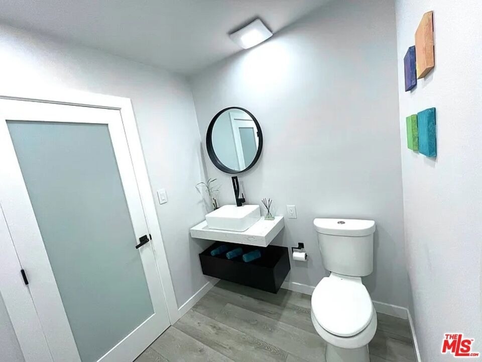 7842 W 79th Street - Photo 10