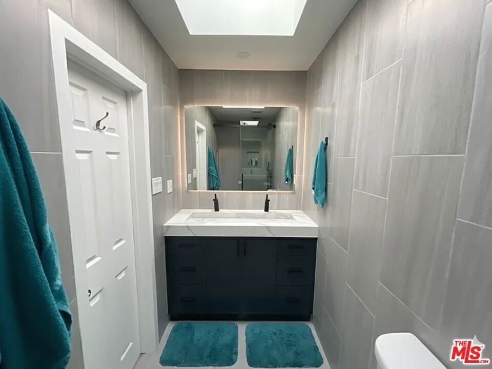 7842 W 79th Street - Photo 19