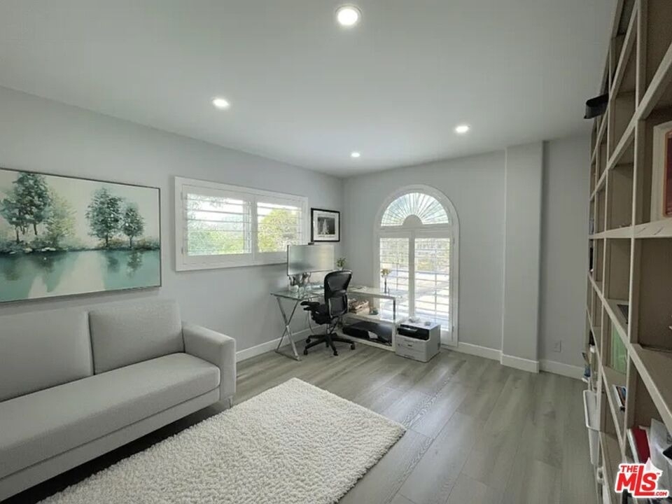 7842 W 79th Street - Photo 17