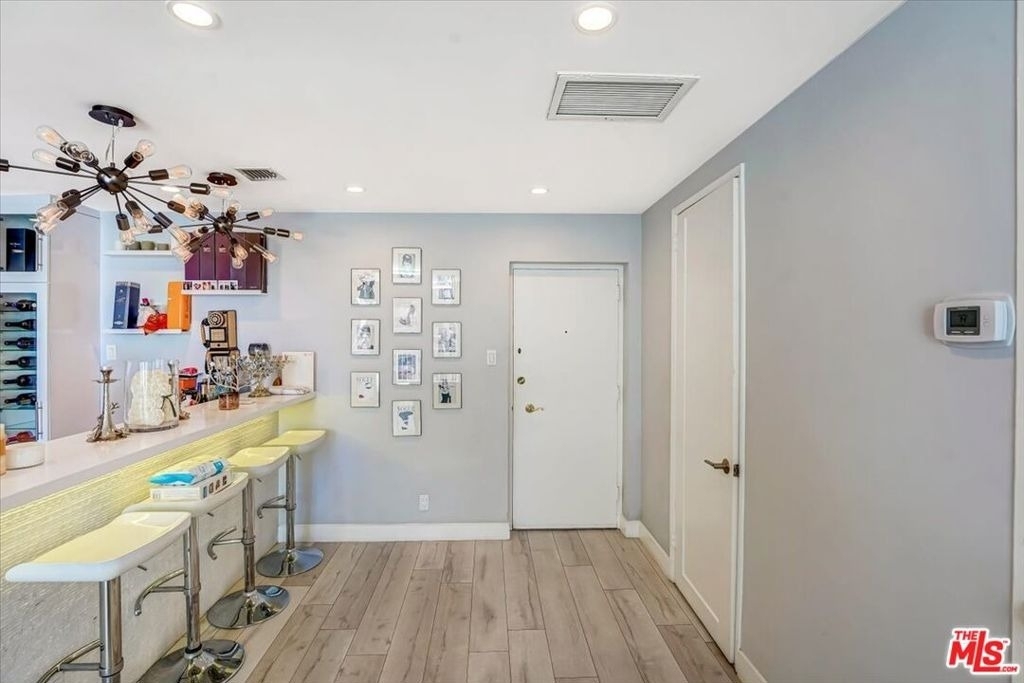 10433 Wilshire Boulevard - Photo 6