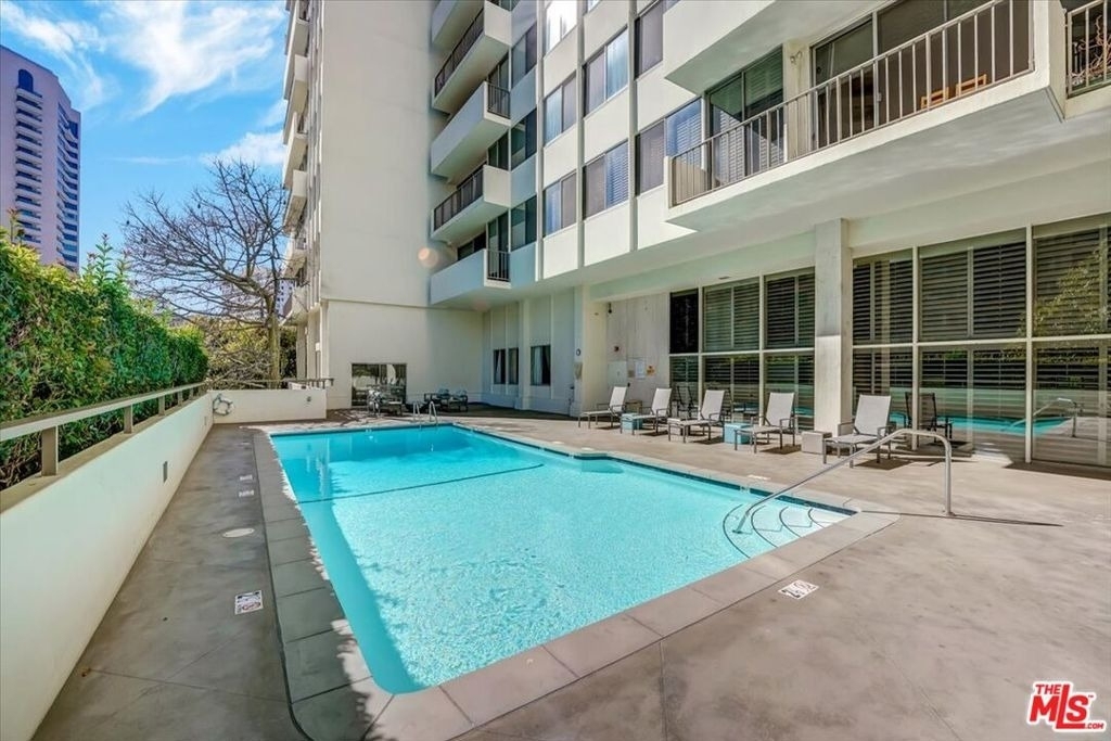 10433 Wilshire Boulevard - Photo 16
