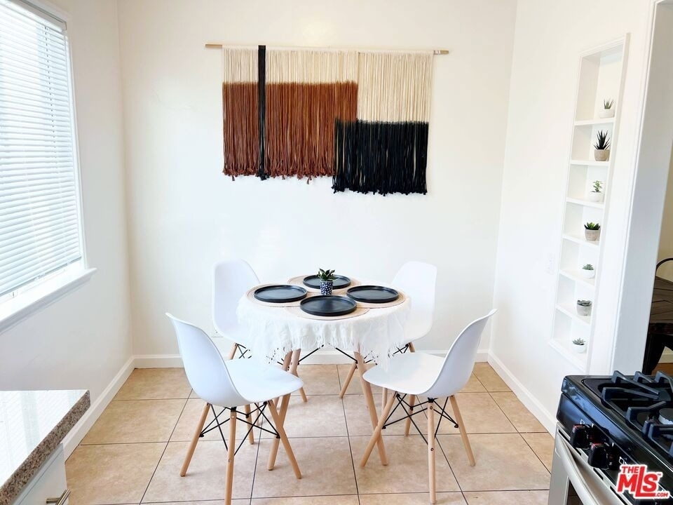 17228 Vanowen Street - Photo 4
