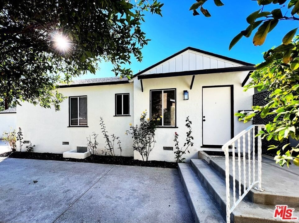 17228 Vanowen Street - Photo 0