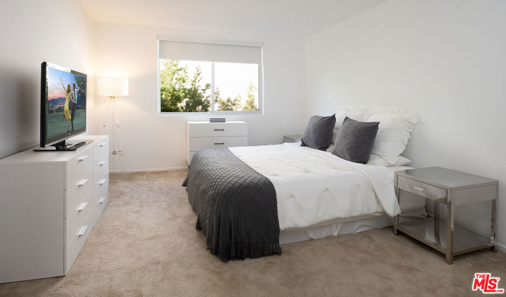 927 N Kings Road - Photo 7