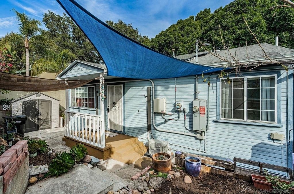 2559 Tuberose St - Photo 2