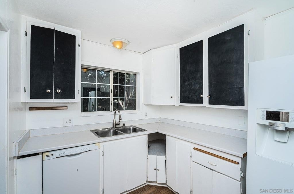 2559 Tuberose St - Photo 27