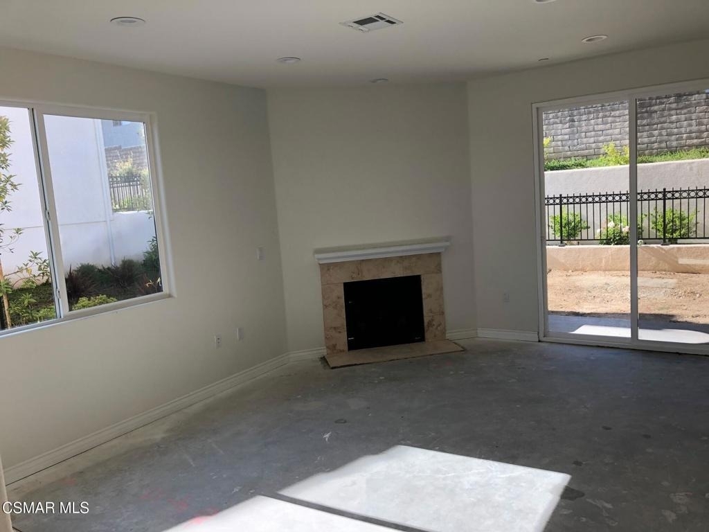 1204 Vista Heights Court - Photo 5