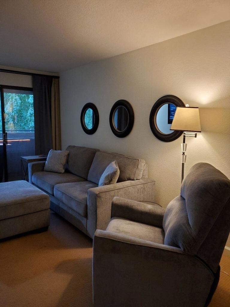 2810 N Arcadia Court - Photo 2