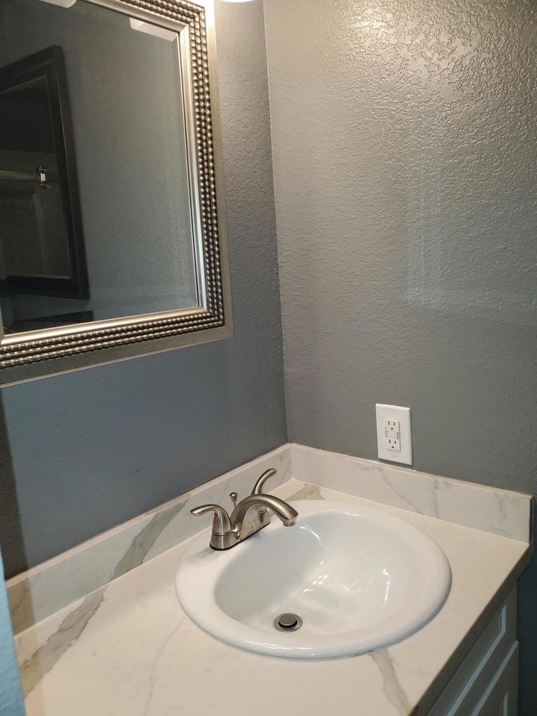 2810 N Arcadia Court - Photo 13