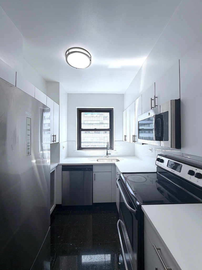 East 69th Street - Photo 1