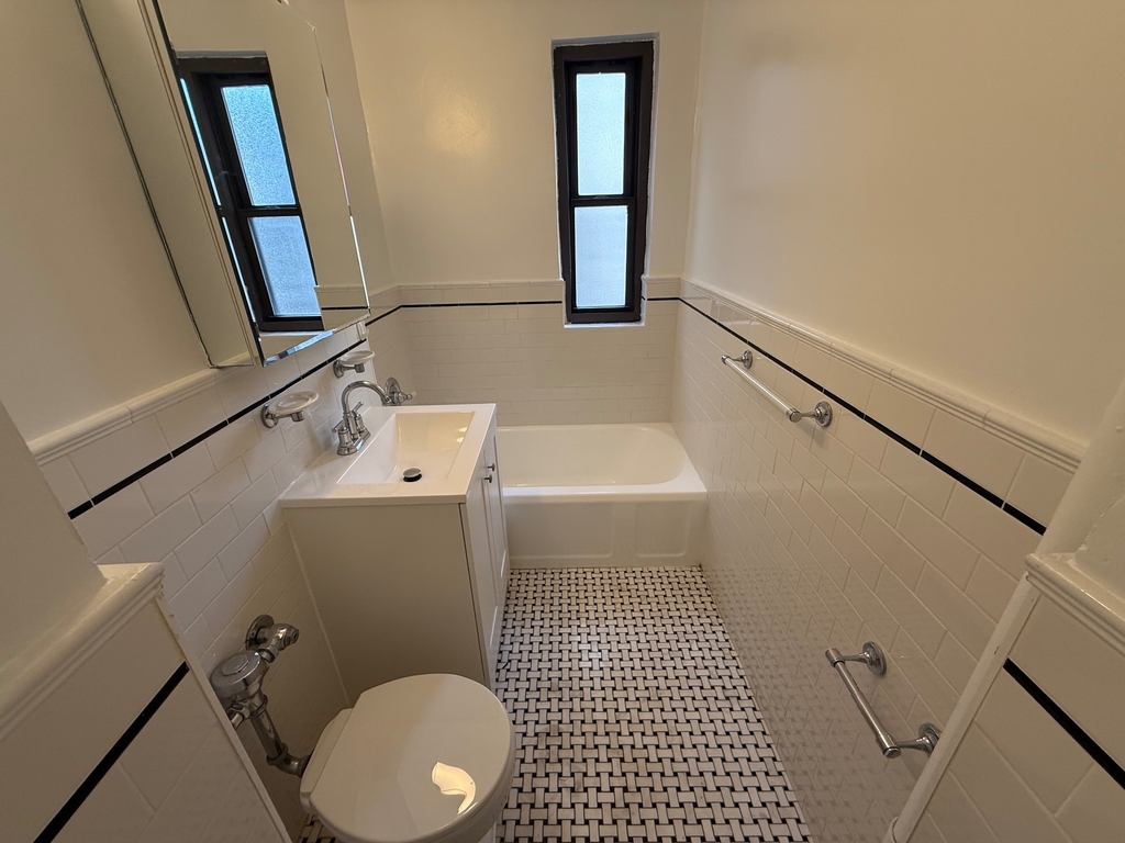141 East 56th Street - Photo 6