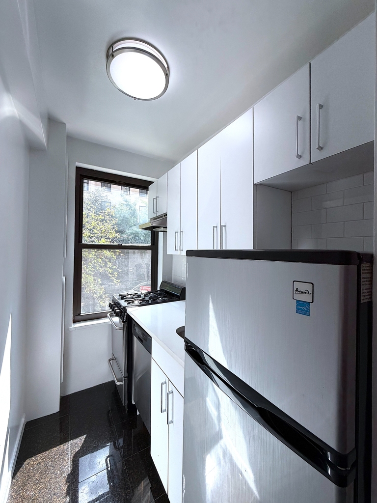 East 38th Street - Photo 1