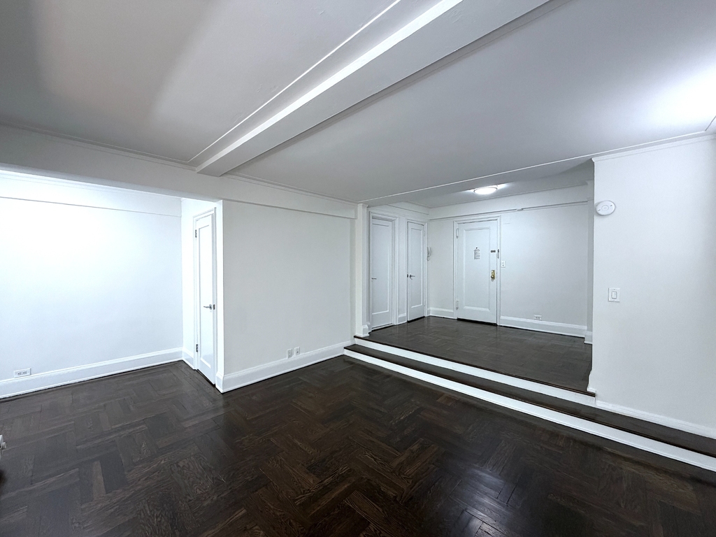 East 38th Street - Photo 2